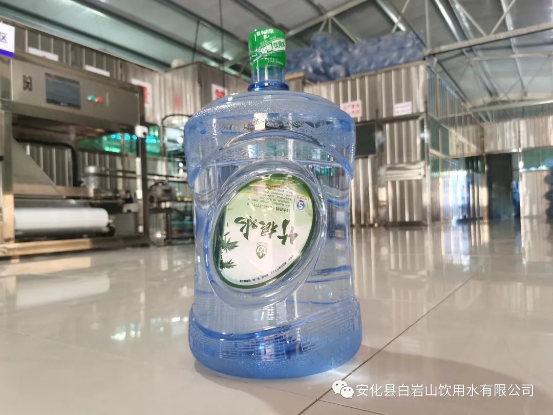 清源山泉桶裝水直銷(xiāo)點(diǎn) - 常德市桶裝水站